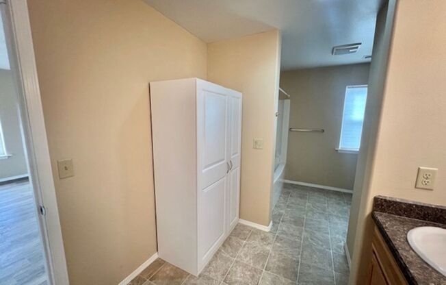 3 beds, 2 baths, $2,595