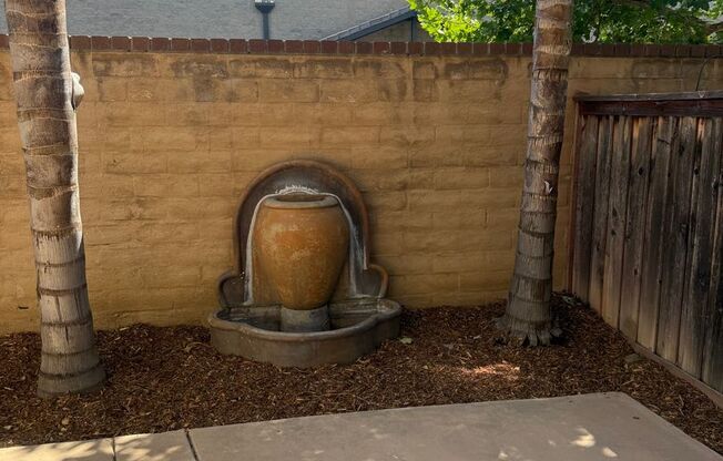 3 bed 2 car garage condo for rent in Murrieta