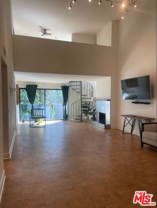 1940 N. Highland Ave,