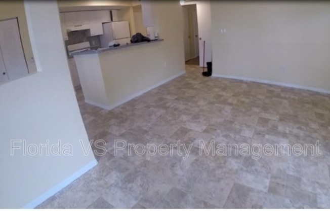 1615 COLUMBIA ARMS CIR