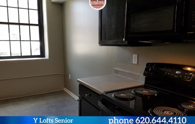 2 beds, 1 bath, 951 sqft, $1,140, Unit 007