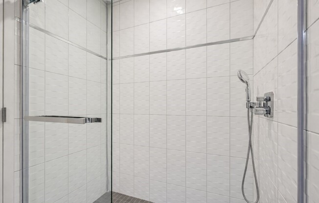 2 beds, 2 baths, 1,409 sqft, $5,200, Unit 511