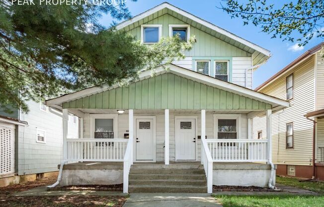 1359 N 6 ST