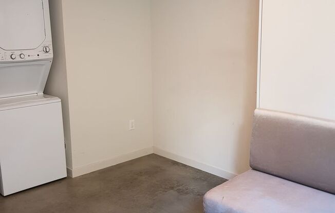 Studio, 1 bath, 244 sqft, $1,495, Unit 113 - Furnished