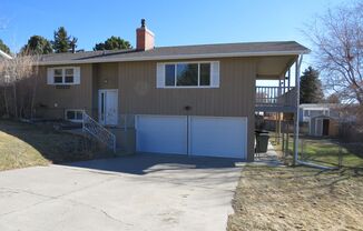 Large 4 Bedroom (1 non-egress) Home on West End