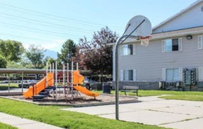 3 beds, 2 baths, 1,350 sqft, $1,699, Unit 4064 21