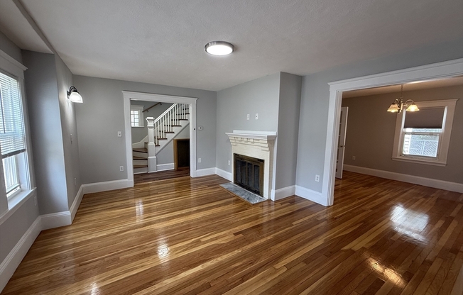 221 S CENTRAL AVE