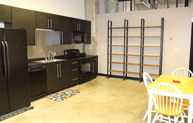 1 bed, 1 bath, $1,350, Unit Unit 111