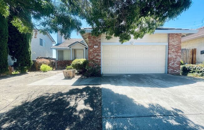 PRICE DROPPED !!!! Turn Key 3bed/2bath Home in Antioch!!