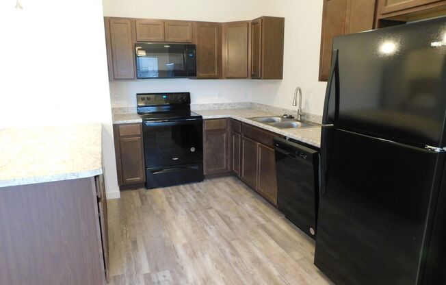 2 beds, 2 baths, 1,086 sqft, $1,645, Unit Unit 2