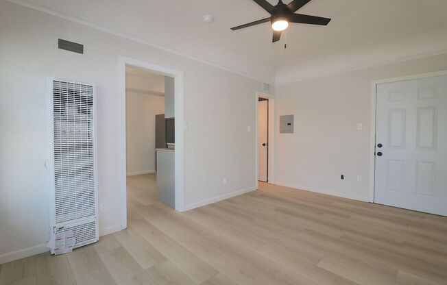 Studio, 1 bath, 375 sqft, $1,795, Unit 214