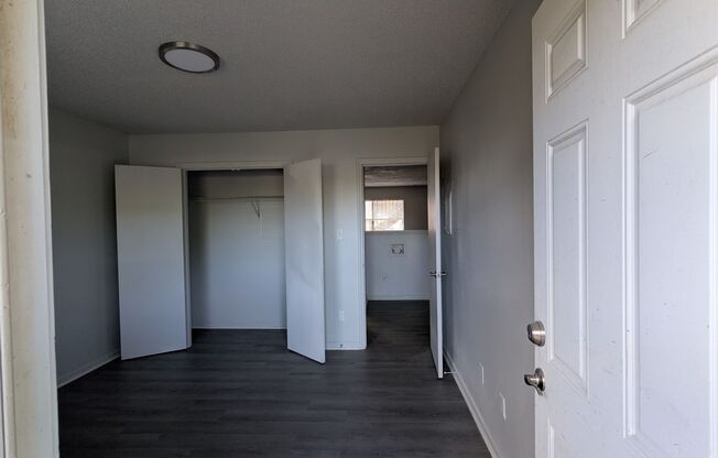 2 beds, 1 bath, 855 sqft, $1,049, Unit 3364-02