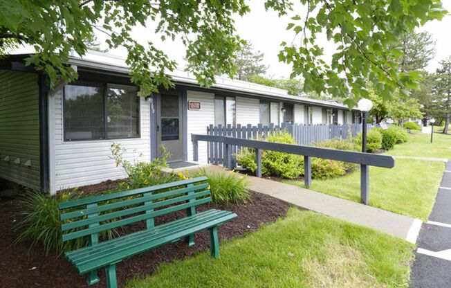 1 bed, 1 bath, 596 sqft, $1,075, Unit 1208