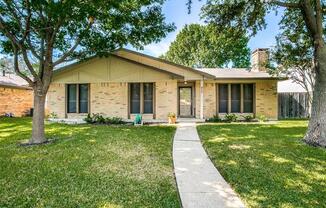 217 GLENWOOD DR