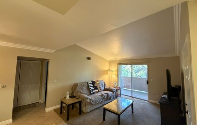 A Fantastic and Super Clean 1 Bedroom, 1 Bathroom upstairs unit.