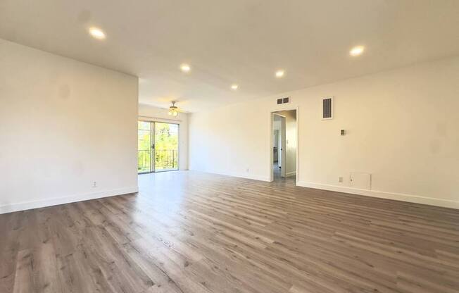 9719 REGENT ST