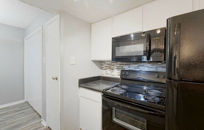 1 bed, 1 bath, 790 sqft, $1,067