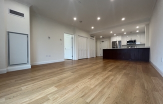 1 bed, 1 bath, 870 sqft, $3,135, Unit 331