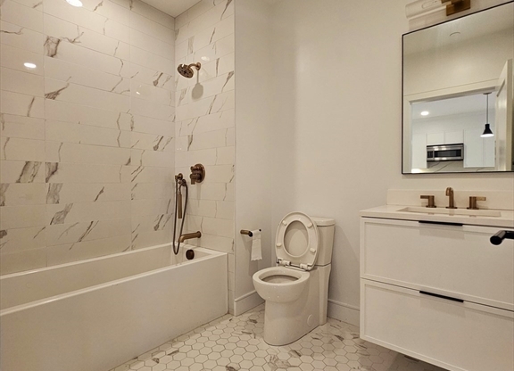 3 beds, 2 baths, 1,235 sqft, $4,960, Unit 310