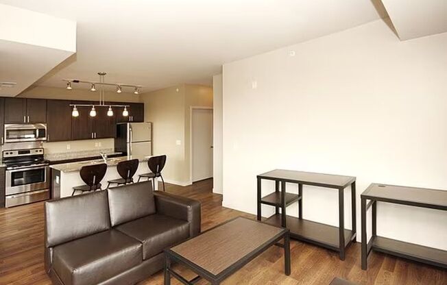 2 beds, 2 baths, 782 sqft, $2,000, Unit 401