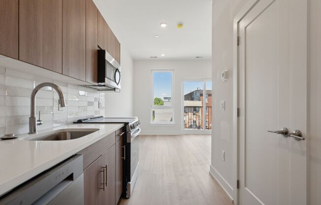 Studio, 1 bath, 430 sqft, $1,485, Unit Unit 709