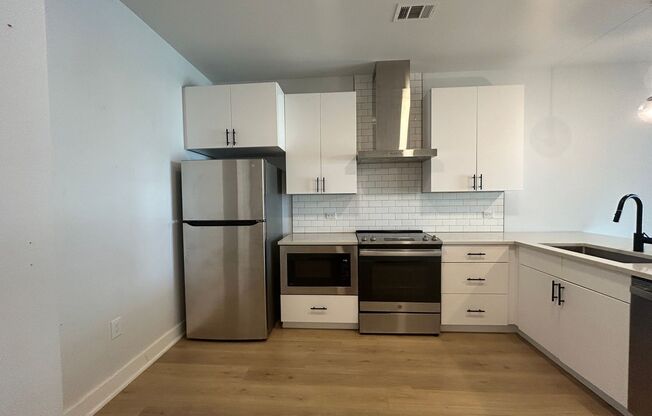 $250 Admin Fee Waived!!! Beautiful 1-Bedroom Condo: Your Ideal Urban Oasis / Pet-Friendly / Available NOW!!