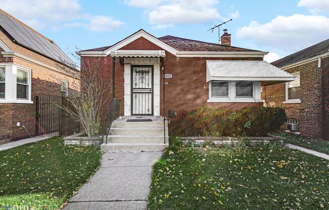 3 Bed 2 Bath is West Elsdon neighborhood of Chicago