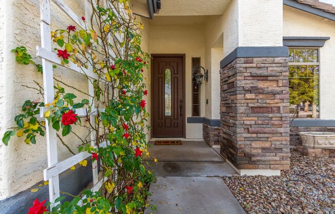 Private pool in highly sought after Goodyear neighborhood!