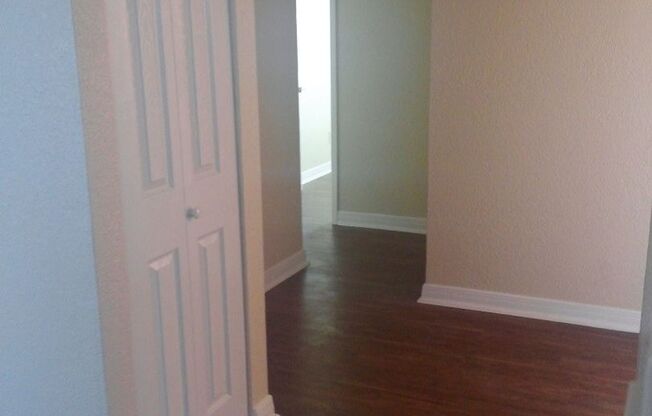 2 beds, 2 baths, 1,000 sqft, $875, Unit 3