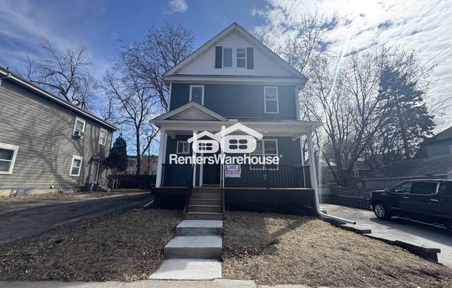 718 SE 8 AVE