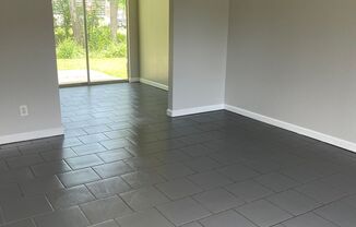 2 beds, 1 bath, 850 sqft, $795, Unit I2