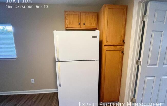 164 Lakeshore Drive, Unit 20