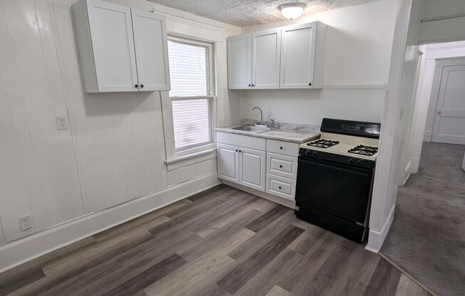 1 bed, 1 bath, $750, Unit 3