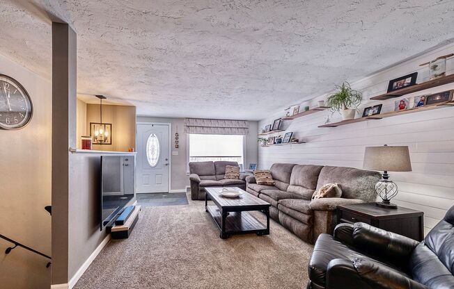 US OPEN RENTAL: Resort-like property!