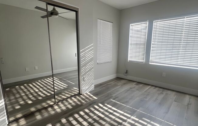 10914 Avalon Blvd.