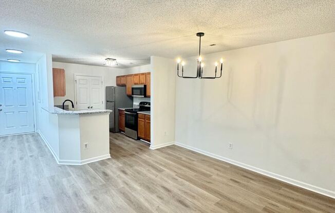 3 beds, 2 baths, 1,248 sqft, $1,695, Unit 315-203