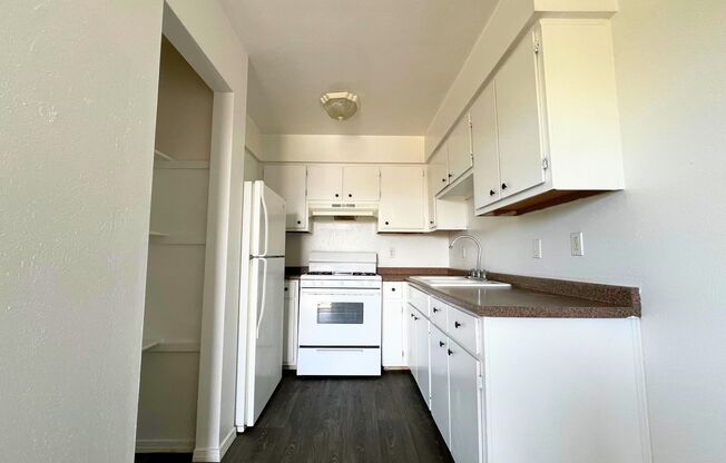 1 bed, 1 bath, 500 sqft, $745, Unit Unit 28