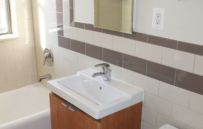 1 bed, 1 bath, 505 sqft, $2,555, Unit 912