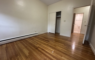 2 beds, 1 bath, 750 sqft, $2,900, Unit 36