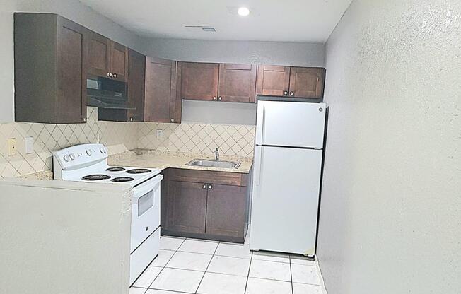 5321 NW 21 CT