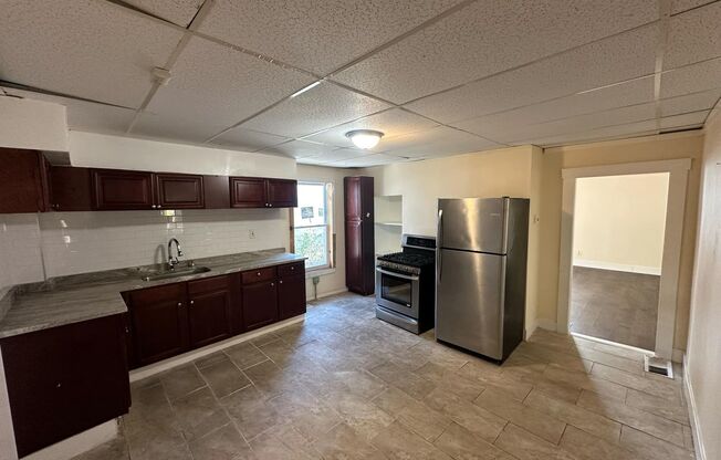 2 beds, 1 bath, $1,450, Unit 1