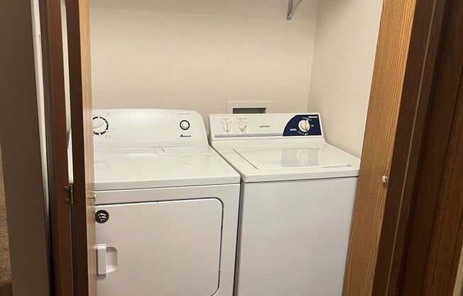 2 beds, 1 bath, 856 sqft, $1,259, Unit PL   7507