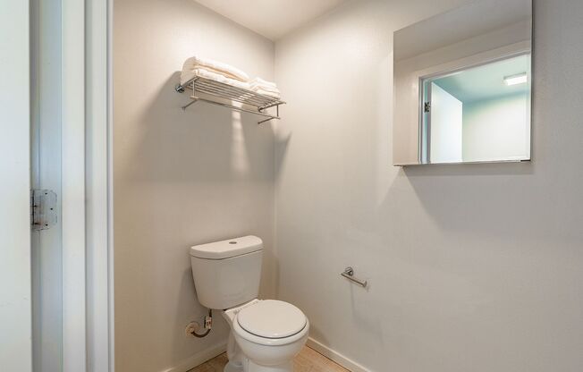 Studio, 1 bath, 190 sqft, $850, Unit 405