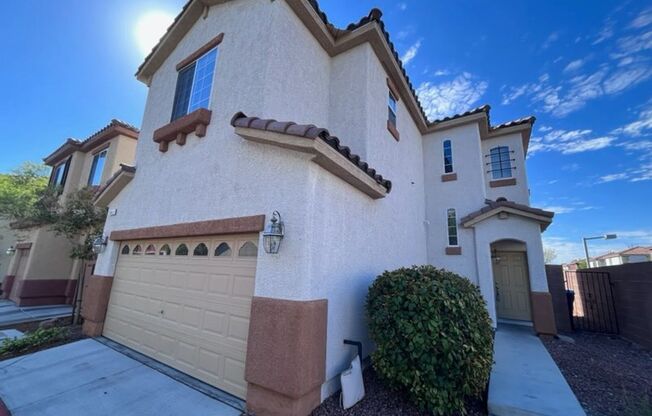 3 BEDROOM 3 BATH 2 STORY HOME IN NORTHWEST GATED COMMUNITY!