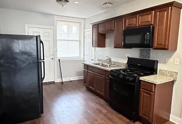 Spacious 2 bedroom Apartment Available