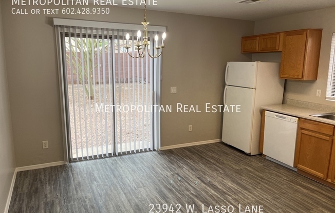 3 beds, 2 baths, 1,298 sqft, $1,695