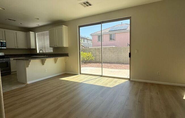 3 bedroom + Den! Ready for immediate move in. -