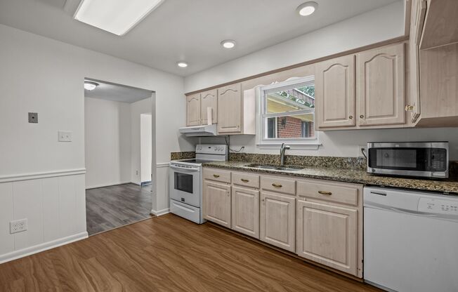 Spacious Virginia Beach Home for Rent – 3 Beds, 1.5 Baths, Great Location!