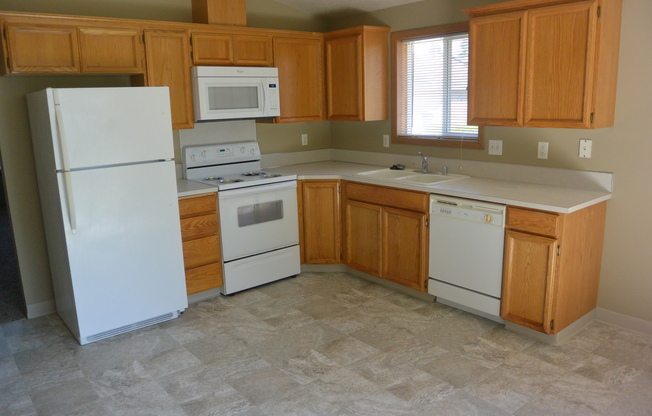 3 beds, 2 baths, $2,150