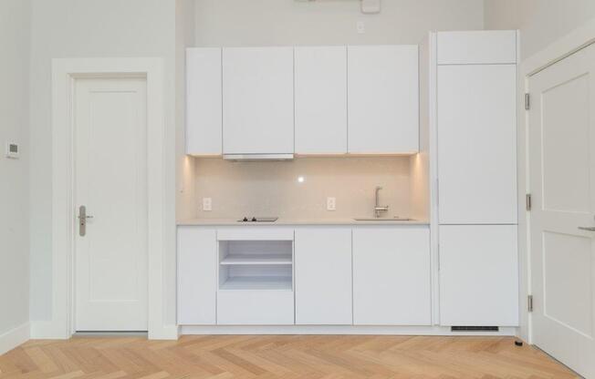 Studio, 1 bath, 238 sqft, $2,625, Unit 6